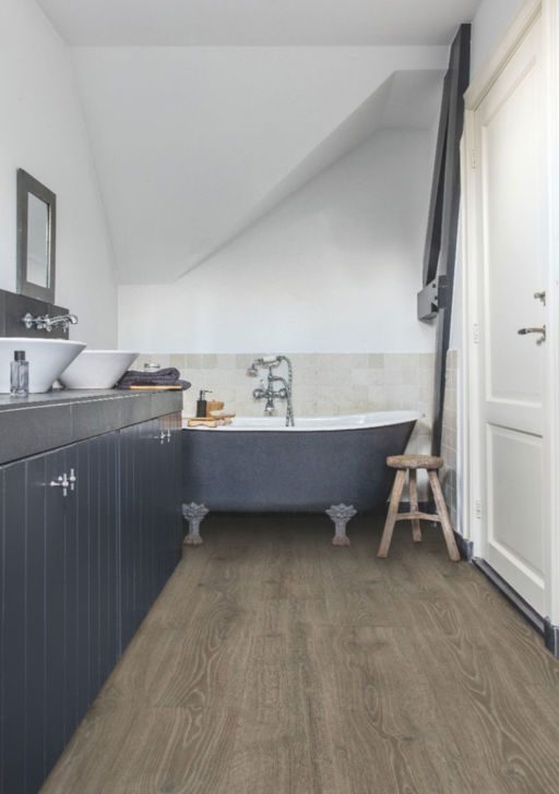 QuickStep Majestic Woodland Oak Brown Laminate Flooring, 9.5mm Image 2